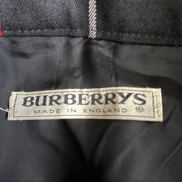 Vintage Burberry nova check plaid pleated navy skirt 100% wool Made in England - Picture 7 of 7